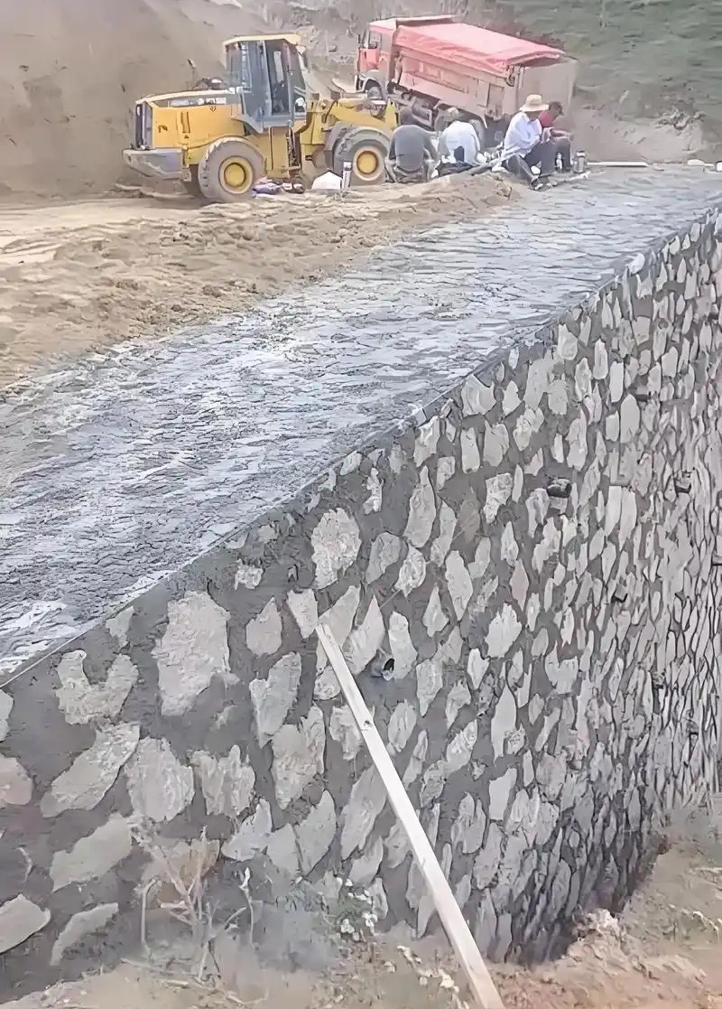南阳边坡加固